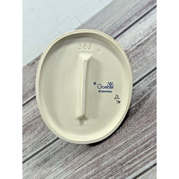 Hummel #363 Big Housecleaning TMK5 Goebel Last Bee w BOX Excellent Condition - Picture 8 of 14